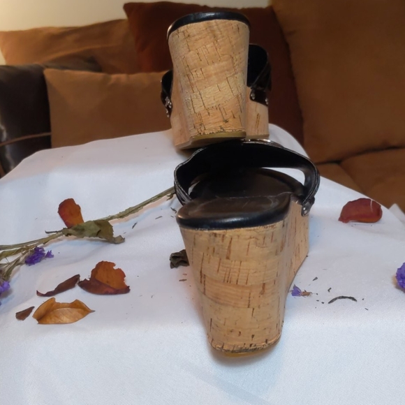 Coach ladies slip on wedge - Picture 7 of 9